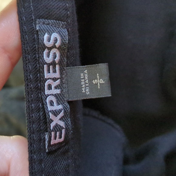 Express Button Front Romper - Picture 12 of 13